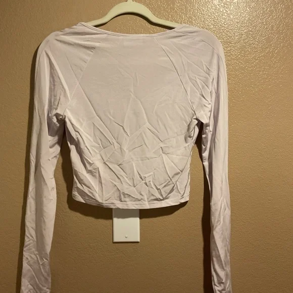 Weekday Lavender Contour Cropped Nicole Cardigan Style Longsleeve A1 - Picture 2 of 3